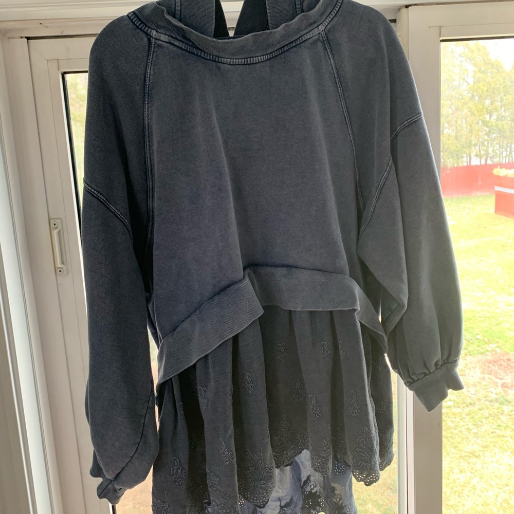 Free people sweatshirt